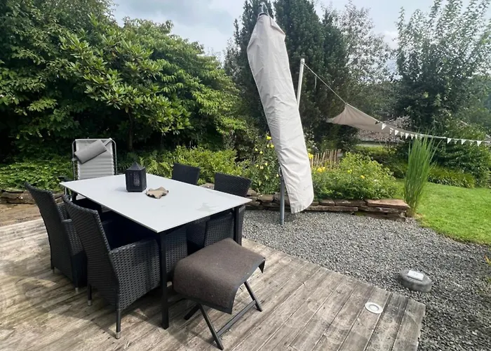 Helle, moderne Ferienwohnung am Waldrand in Prüm für max 4 Personen