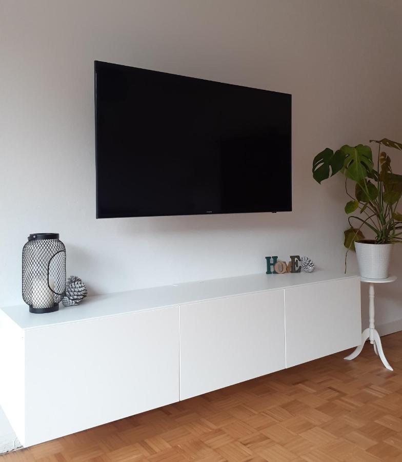 Helle, Moderne Am Waldrand In Für Max 4 Personen Apartment
