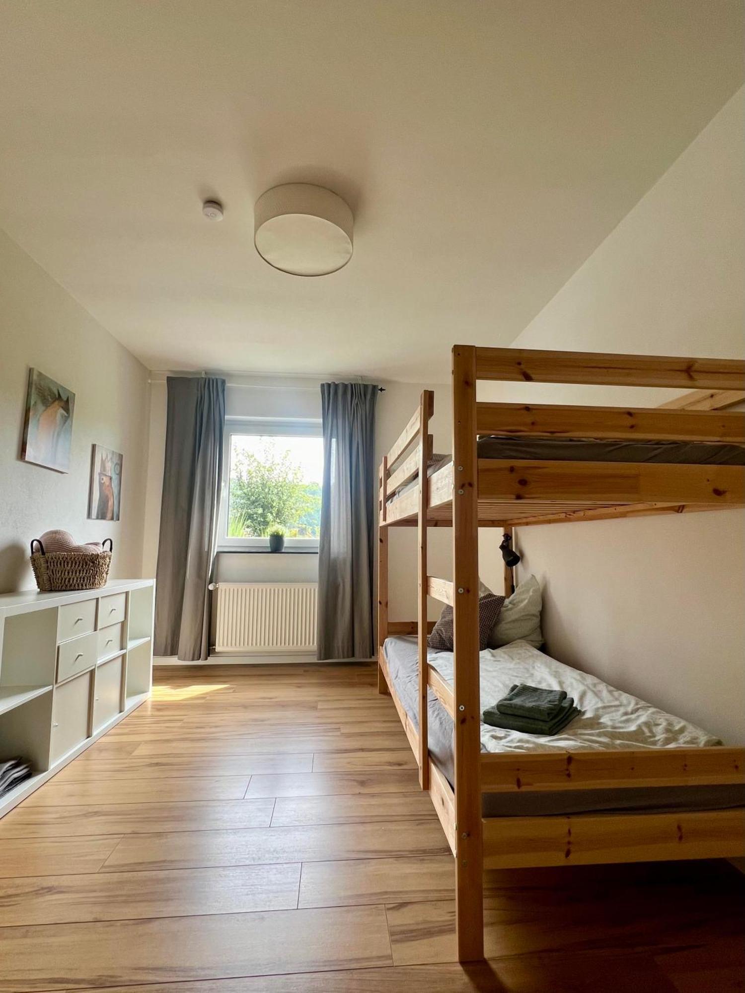 Helle, Moderne Am Waldrand In Für Max 4 Personen Apartment Prüm